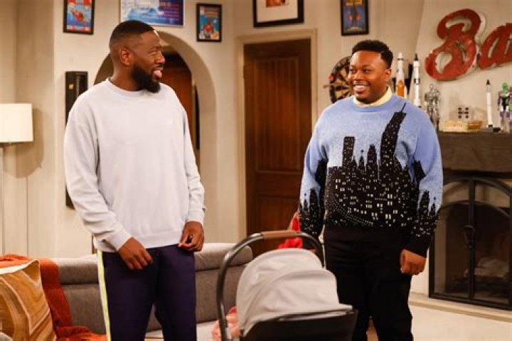 'The Neighborhood's Marcel Spears on What Cedric the Entertainer Taught Him (EXCLUSIVE)