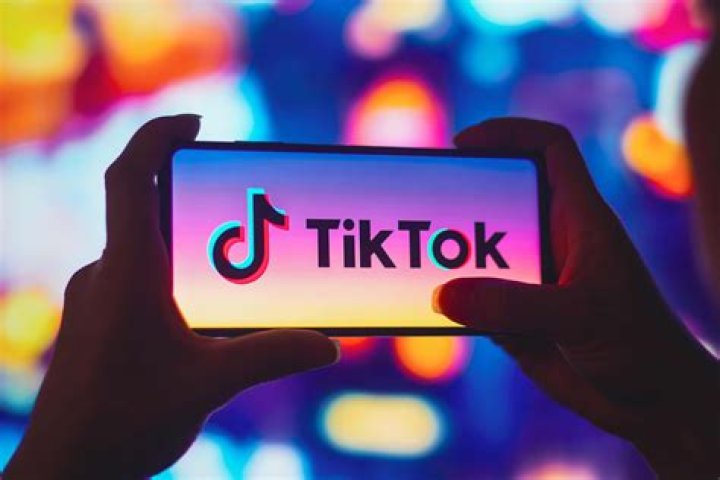 🦄 isrhaul R.octavoc.r 🗿 TikTok