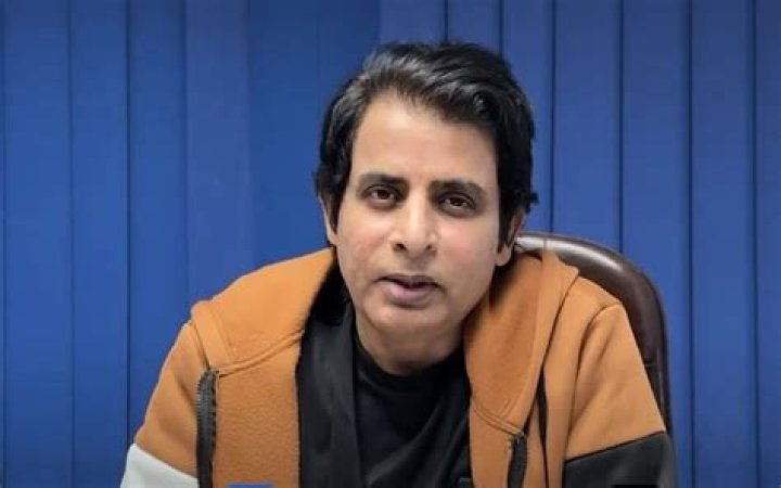 A Closer Look At The Renowned Journalist