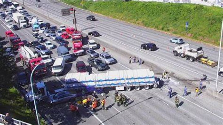 Accident involving 3 vehicles along BKE leaves 1 dead, 2 injured, News