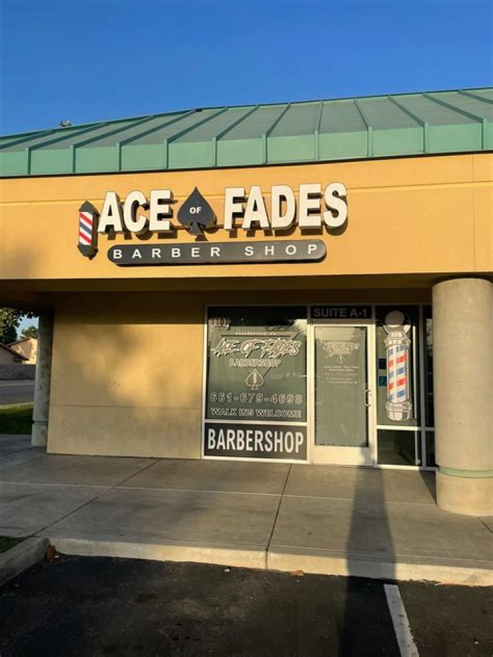 Ace of Fades Barber Shop, Merrick Roadtrippers