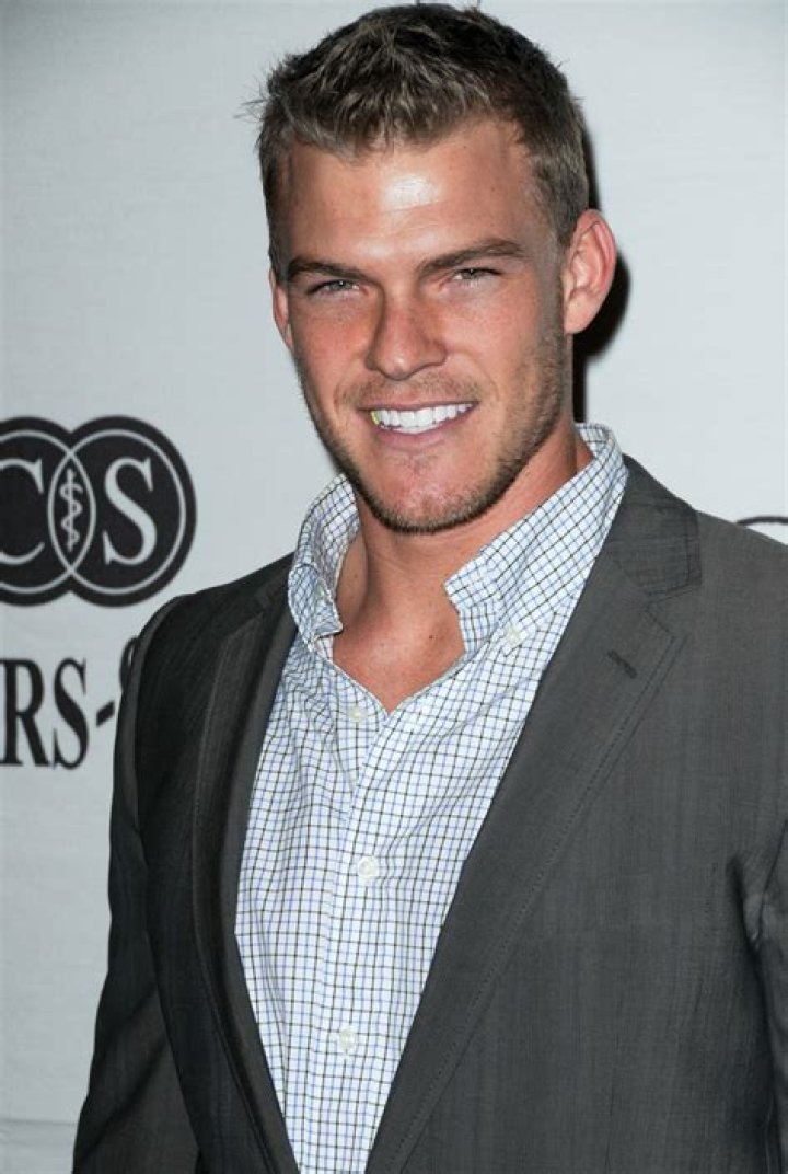 Alan Ritchson set to play a Ninja Turtle SheKnows