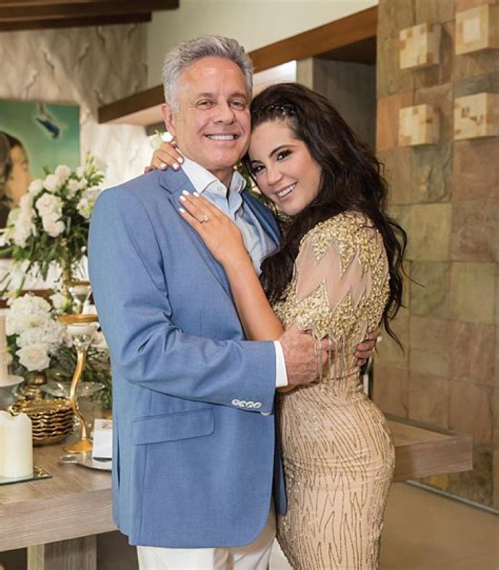 Alexis Ayala y Cinthia Aparicio tuvieron invitados de lujo en su boda