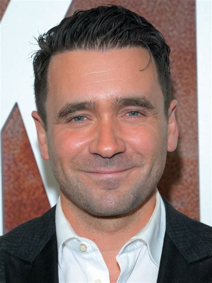 Allan Hawco