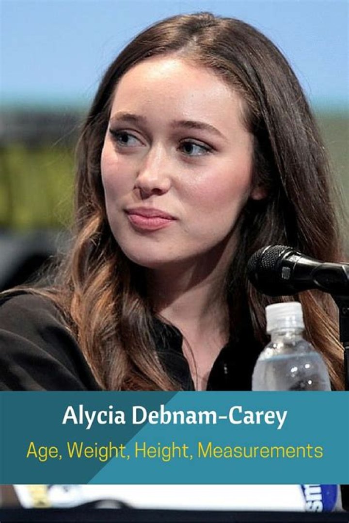 Alycia Debnam Carey Height