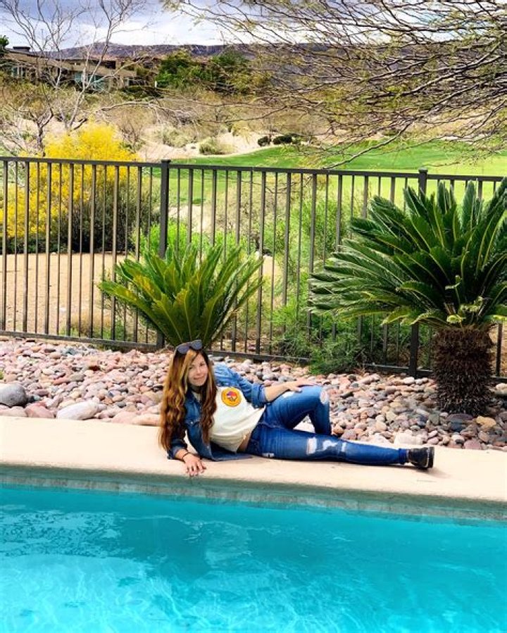 Amie Yancey Bio, Wiki, Age, Height, Husband, Children, Flipping Vegas, Company, and Net Worth