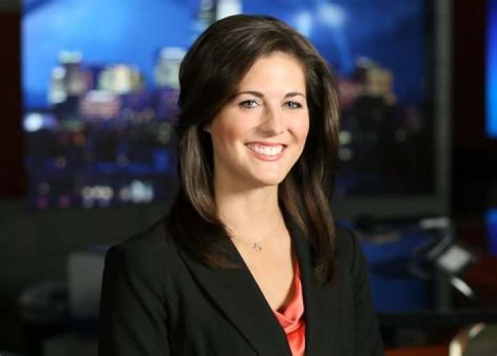 Amy Kellogg Fox News, Bio, Wiki, Age, Height, Married, Salary, Net Worth, and Measurements ·