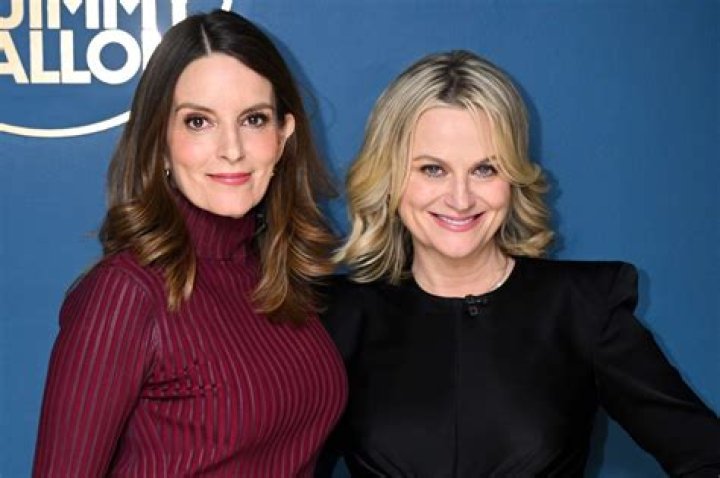 Amy Poehler and Tina Fey announce joint comedy tour