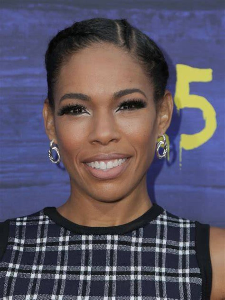 ANGELA LEWIS at Its Always Sunny in Philadelphia Season 13 Premiere in
