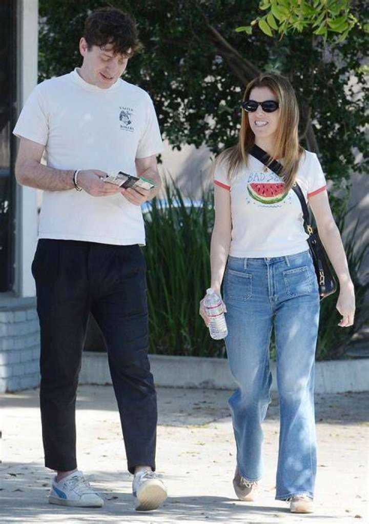 Anna Kendrick & Her Boyfriend Ben Richardson Grab Coffees Together