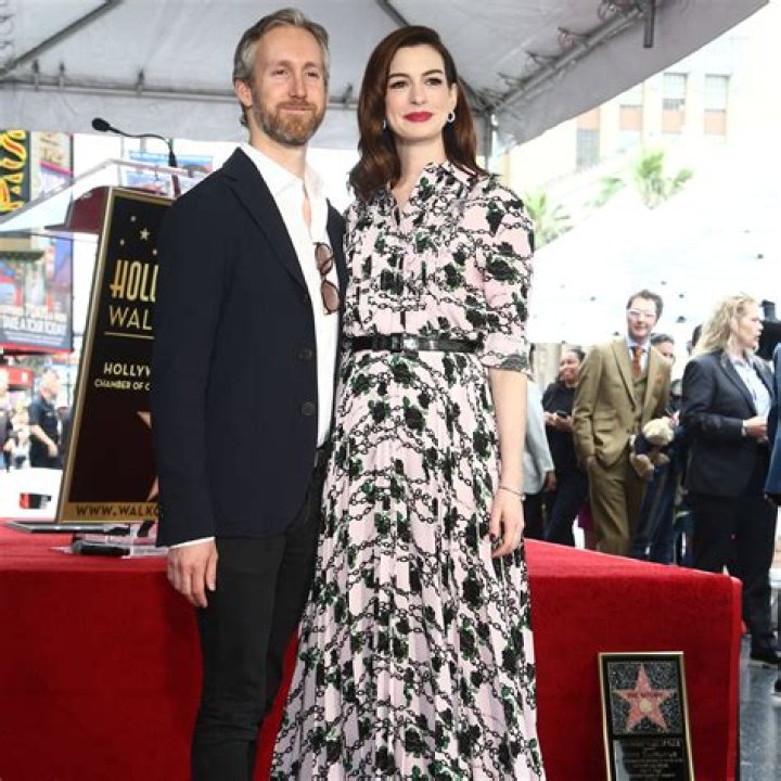 Jonathan Rosebanks Shulman (Anne Hathaway's Son) Bio, Age, Facts 2 Anne Hathaway is expecting her second baby soon