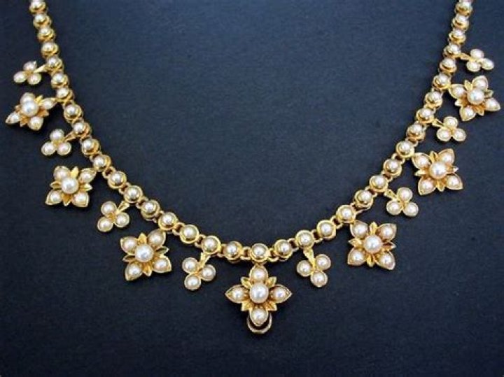 Antique Victorian calibrated Half Pearl paved Gold Necklace