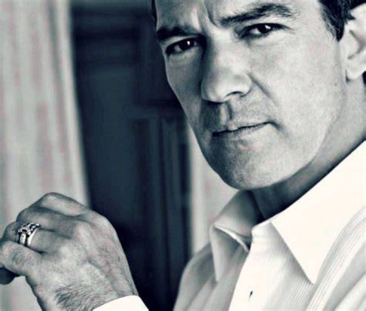 Antonio Banderas' Girlfriend Calls His Quick Recovery From COVID19 His