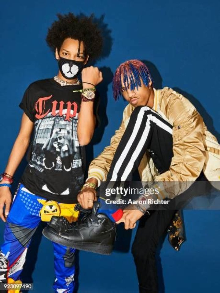 Are ayo and teo brothers saxoler