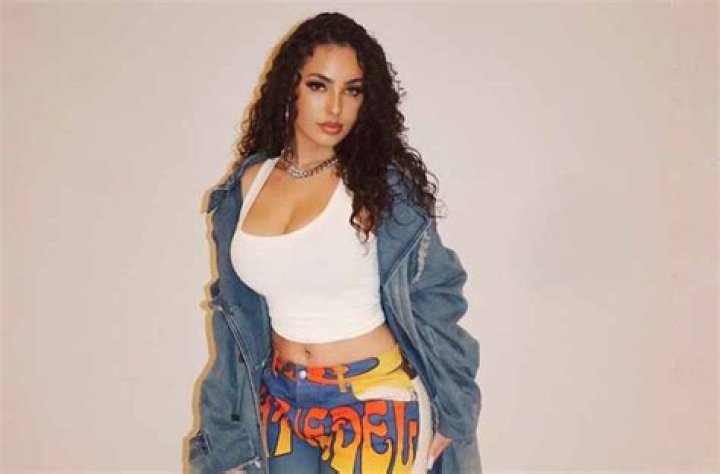 Ash Kaash Wiki Age Height Weight Net Worth Bollywood Fever