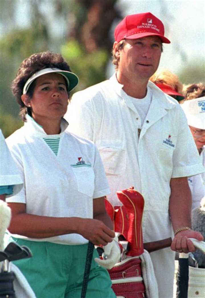 Athletes and Their WAGs '70s Edition Sports Illustrated