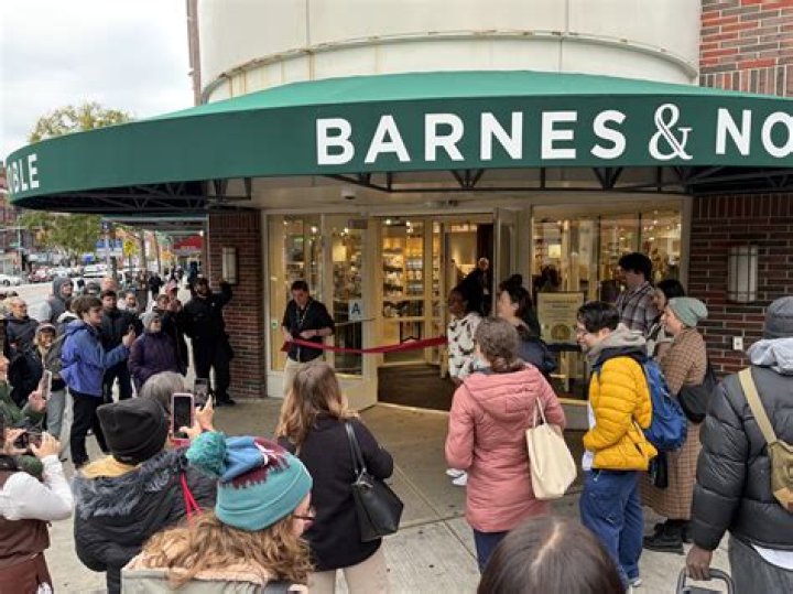 Barnes & Noble reopens permanent location in WilkesBarre Township