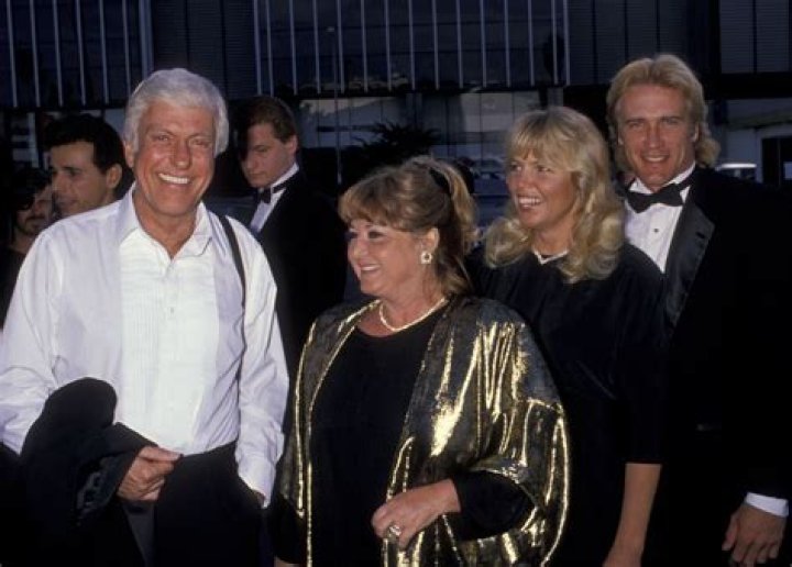 Barry Van Dyke Biography, Age, Height, Wife, Net Worth, Family