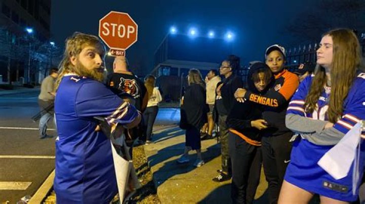 Bills, Bengals fans gather outside hospital to support Damar Hamlin