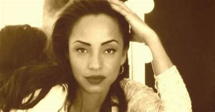 Biografia SADE aka HELEN FOLASADE ADU aka cantareata Hipnotica cu voce