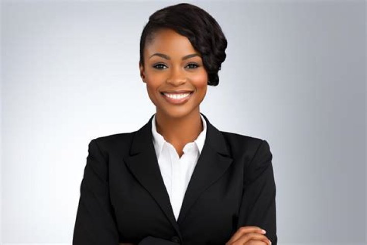 [BLACK BUSINESS WOMAN] Elise Neal Celebrates the Launch of Her New Hair