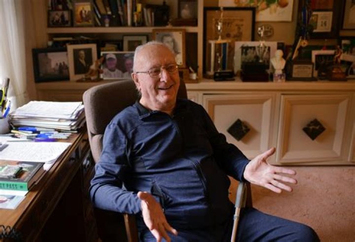 Bob Cousy Net Worth 2023 Fees, Salary, Assets, Home