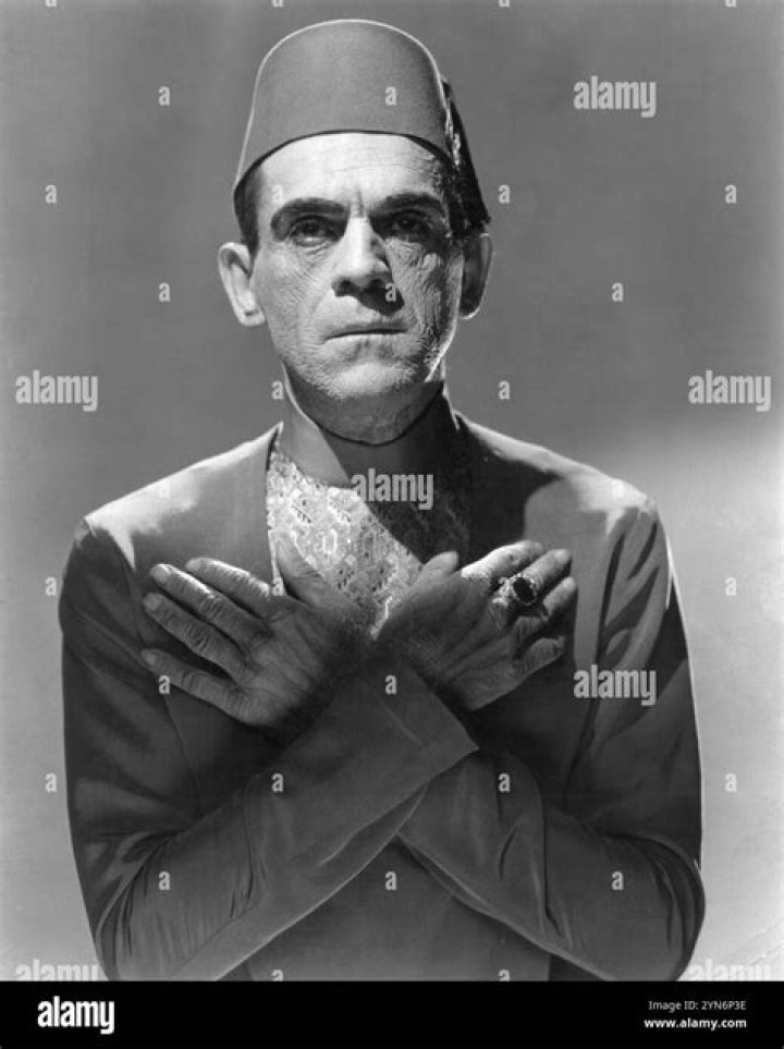 Boris Karloff, Carmelo-maika