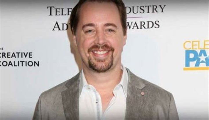 Brian Baumgartner Biography Facts, Childhood, Family Life & Achievements