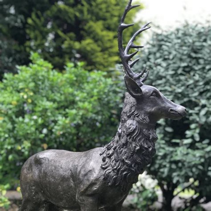 Bronze Deer Statue Handmade Garden Statues & Fountains