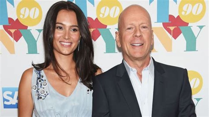 Bruce Willis New Wife Emma Heming Willis Age Difference And Their Wedding Ceremony