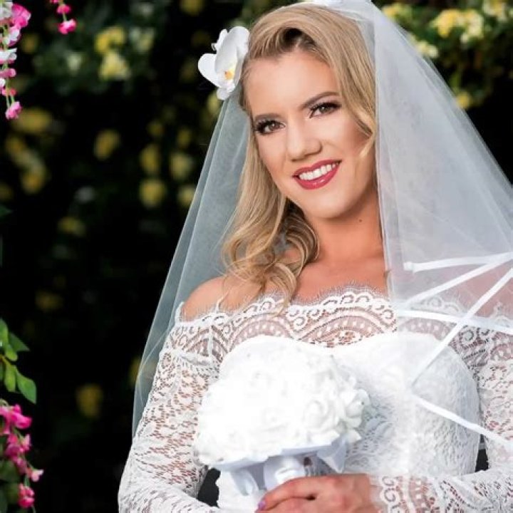 Candice Dare Biography, Age, Height, Family, Wiki & More |