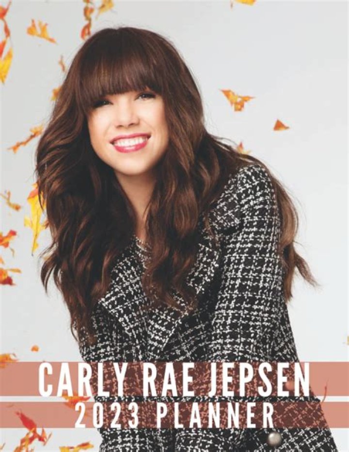 Carly Rae Jepsen Net Worth 2023: Singing Career Income Age