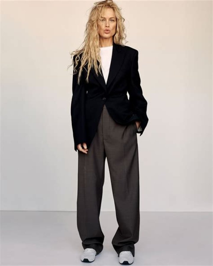 Carolyn Murphy Talks Family, Fashion & Community PORTER