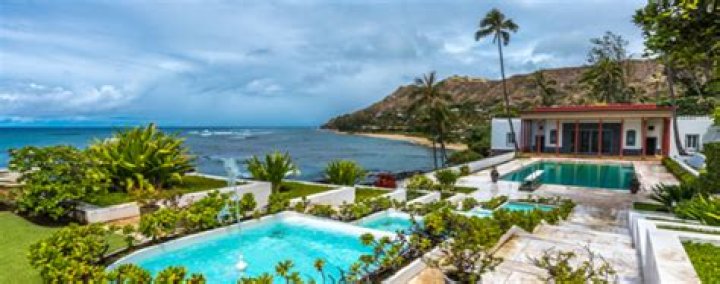 Celebrities Who Live In Hawaii List of Famous People with Homes in Hawaii