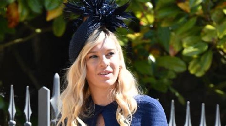 Chelsy Davy passionately kisses boyfriend James Marshall and shows off