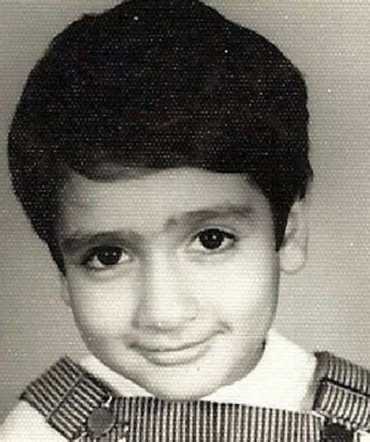 Kumail Nanjiani Height, Weight, Age, Wife, Biography & Family 2 Childhood Photo of Kumail Nanjiani