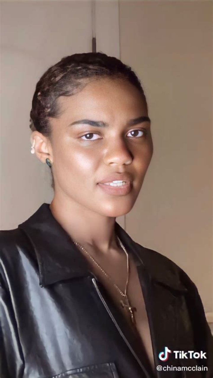 China Anne McClain Wiki 2021 Net Worth, Height, Weight, Relationship