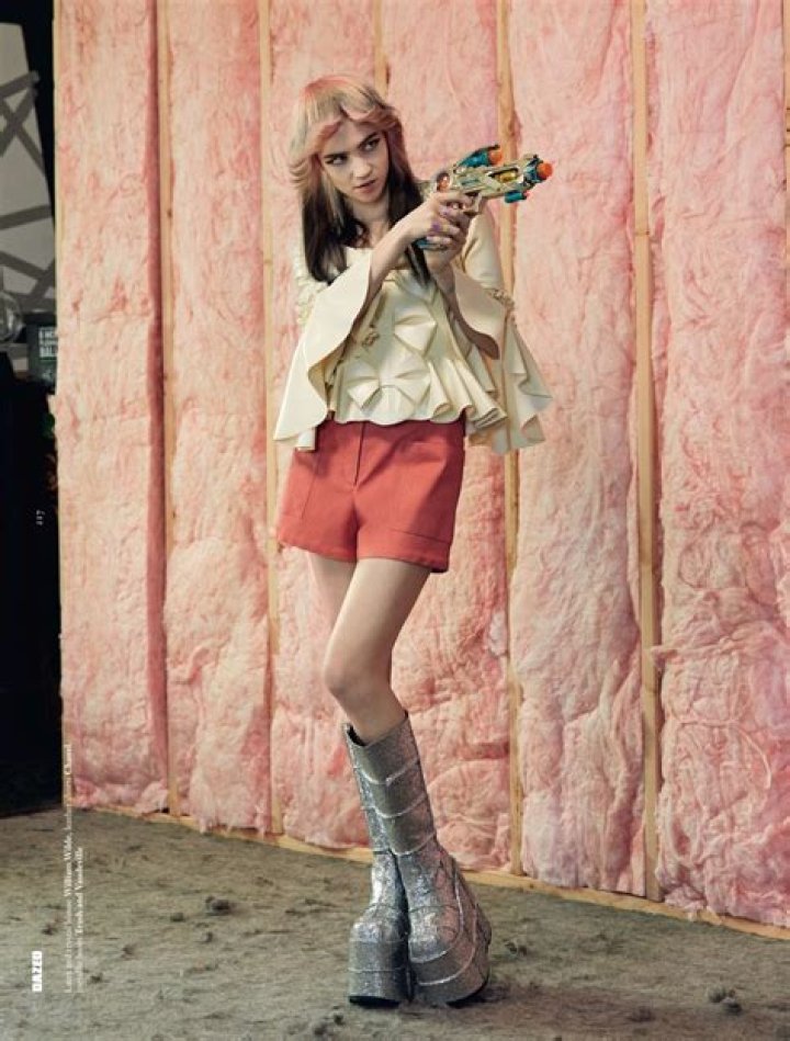 CLAIRE ELISE BOUCHER Claire boucher, Grimes, Beauty