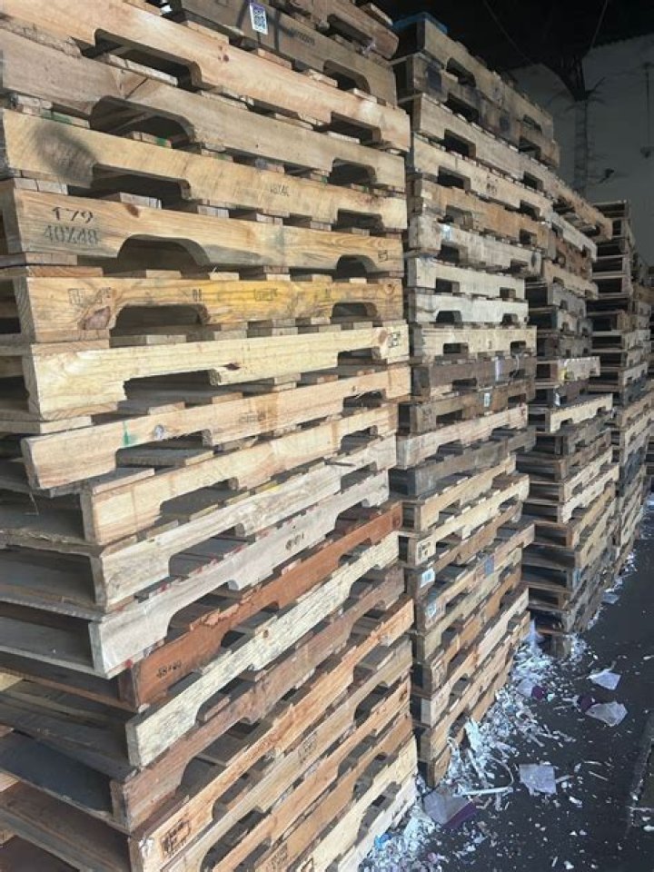 CW Crates & Pallets Used Pallets Heavy Duty Pallets Varied Size