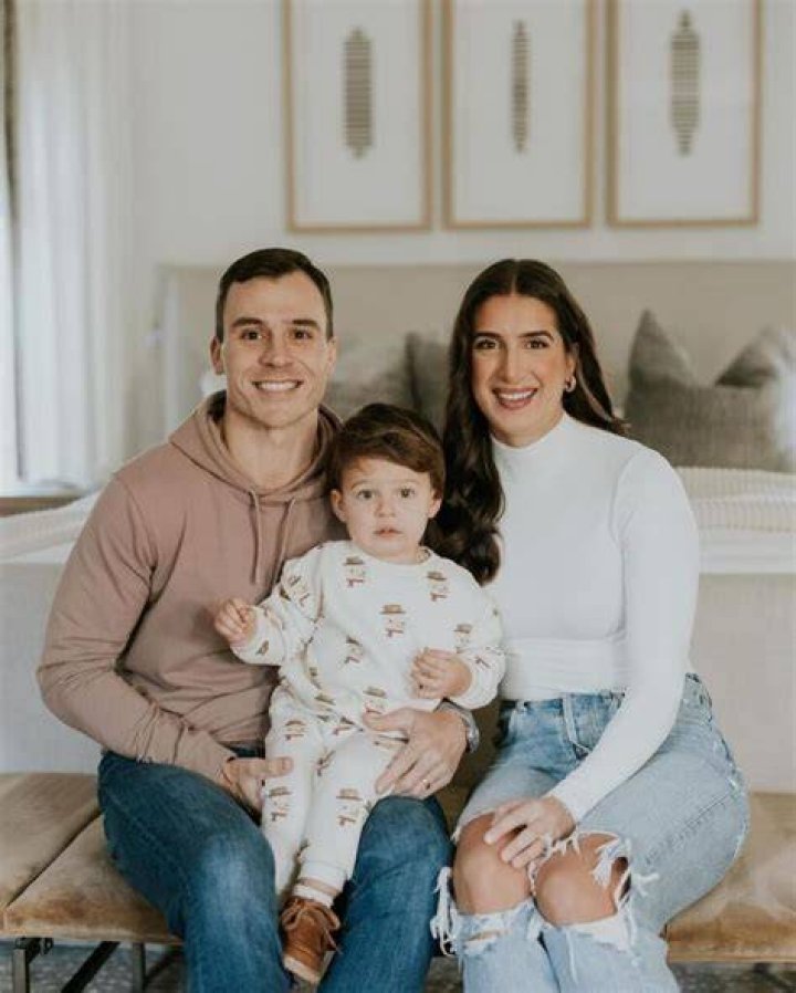Daisy Taylor Age | Wiki, Net worth, Bio, Height, Husband