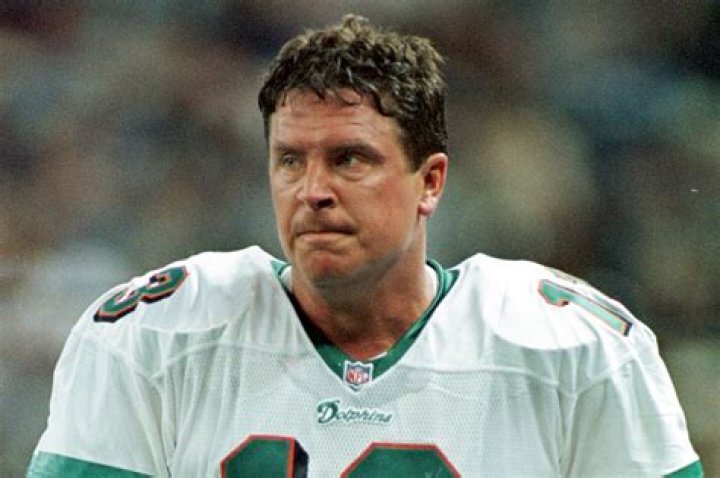 Dan Marino Takes On The NFL&rsquo;s Concussion Culture