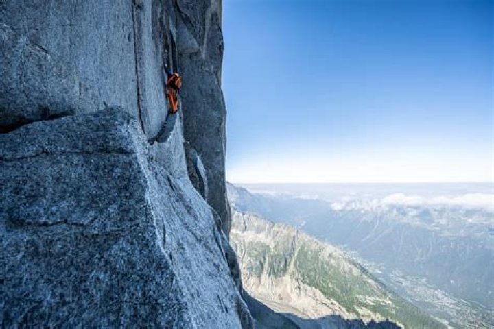 Dani Arnold gelingt Solo Speed Rekord an der Petit Dru Nordwand