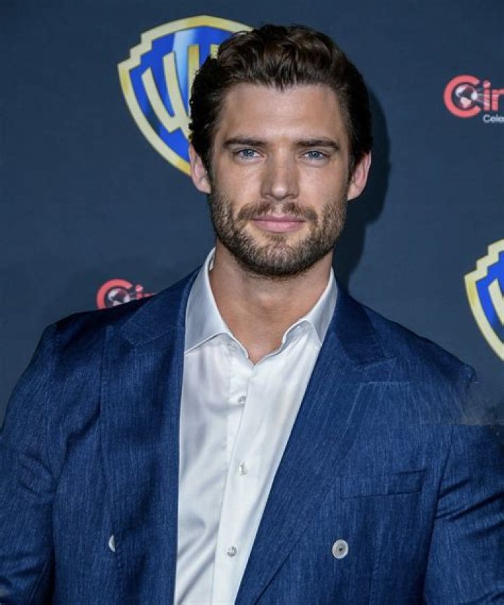 David Corenswet Biography, age, weight, height, friend, like, affairs