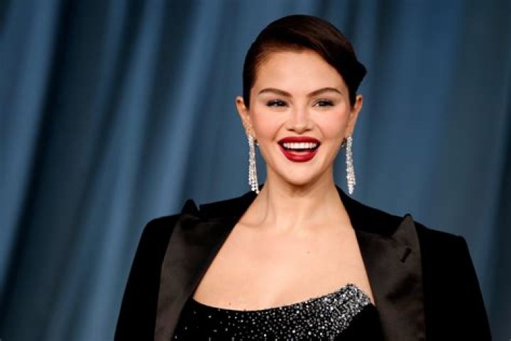 Debunked Is Selena Gomez pregnant in Only Murderers in the Building?