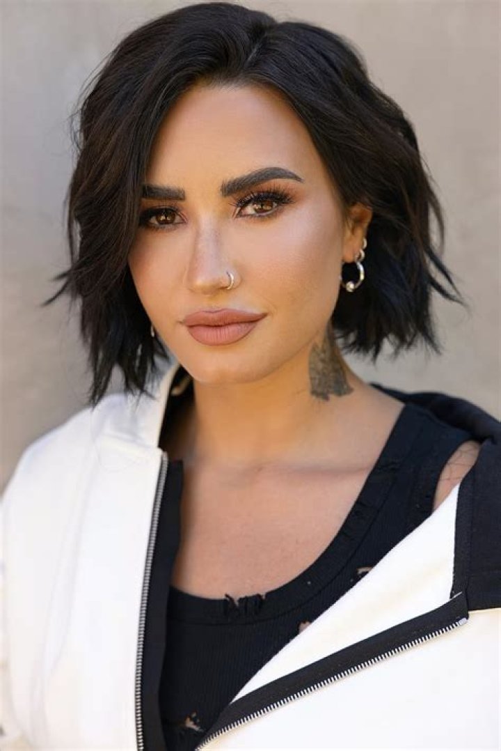 Demi Lovato Bra Size, Age, Weight, Height, Measurements