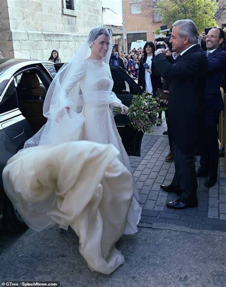 Did Carlos Sainz Get Married Read About Her Partner?