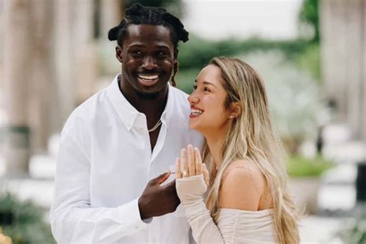 Dillon Danis&rsquo; girlfriend Savannah Montano slams Jake Paul cheating