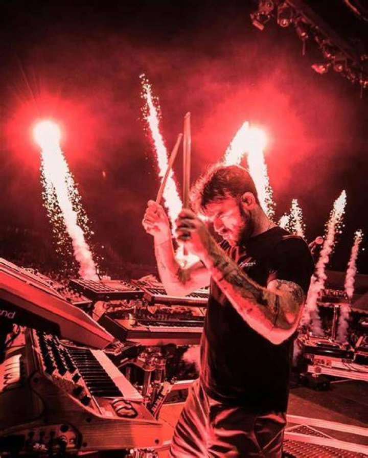 Discover The Secrets Behind The Chainsmokers' Age Gap