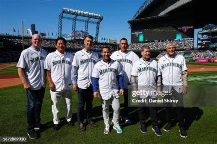 Discover the Unbreakable Bond Between Cubs and Mariners Legends