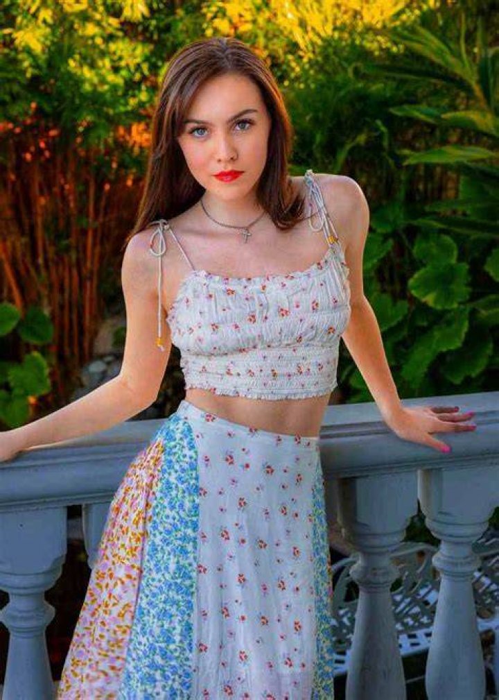 Dorothy Wangs father has a net worth of $3.5Bn and runs a Bling Empire ·